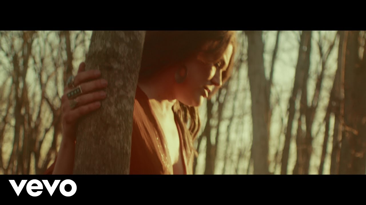 Mae Estes - Good Ol' Boys (Official Music Video)