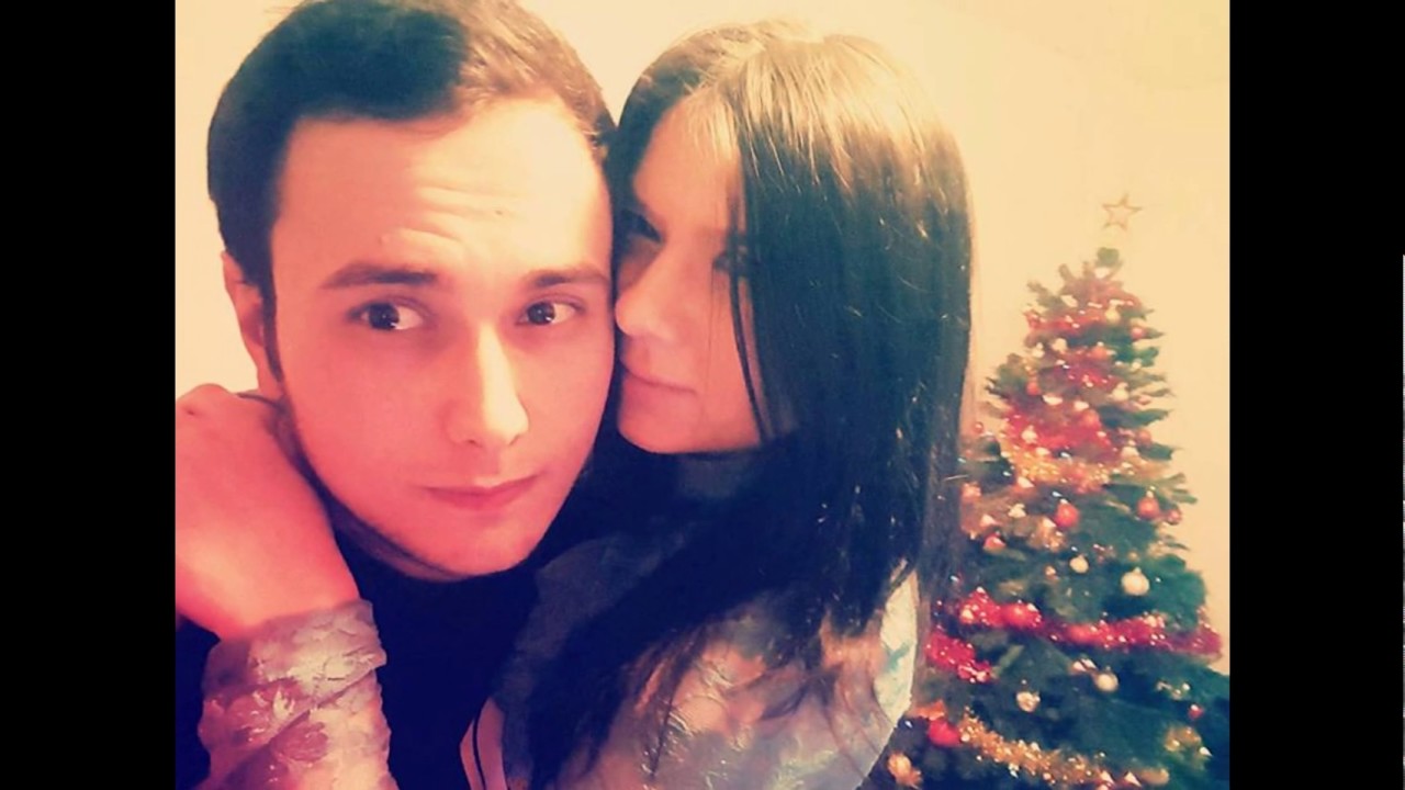 pentru pisica pentru cei 300.000 de mi de abonati