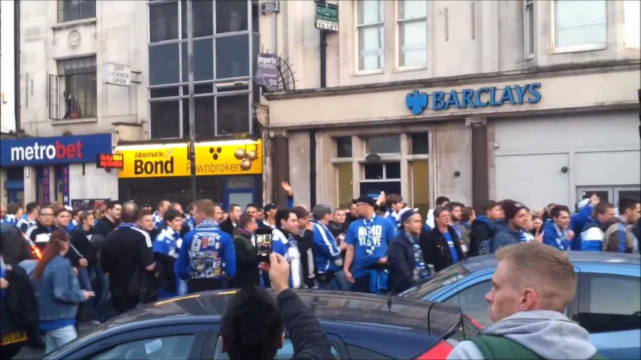 Arsenal_Schalke_Marsch zum Stadion_24.10.2012.wmv