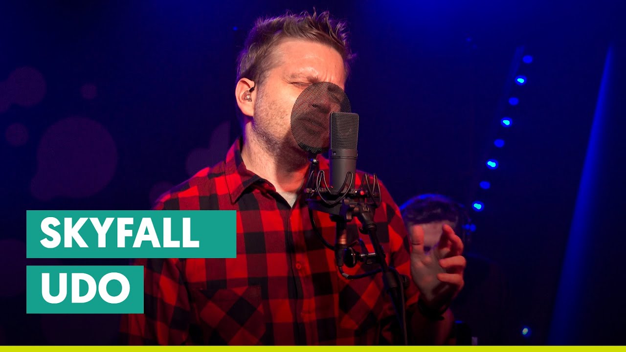 Udo met een verrassende blend van 'Skyfall' en 'Als er ooit iets fout zou gaan'.