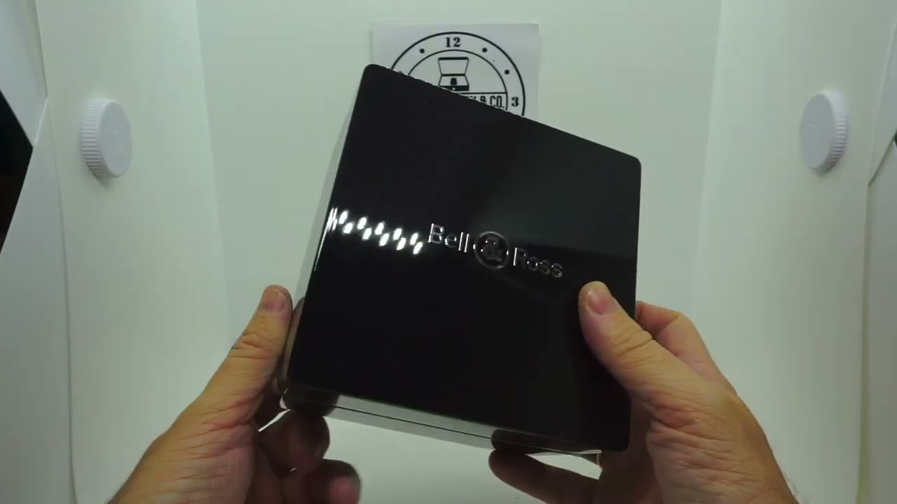 BELL & ROSS - UNBOXING THE MEDIUM BRAQUELITA WATCH BOX  - THE WATCH BOX AND COMPANY