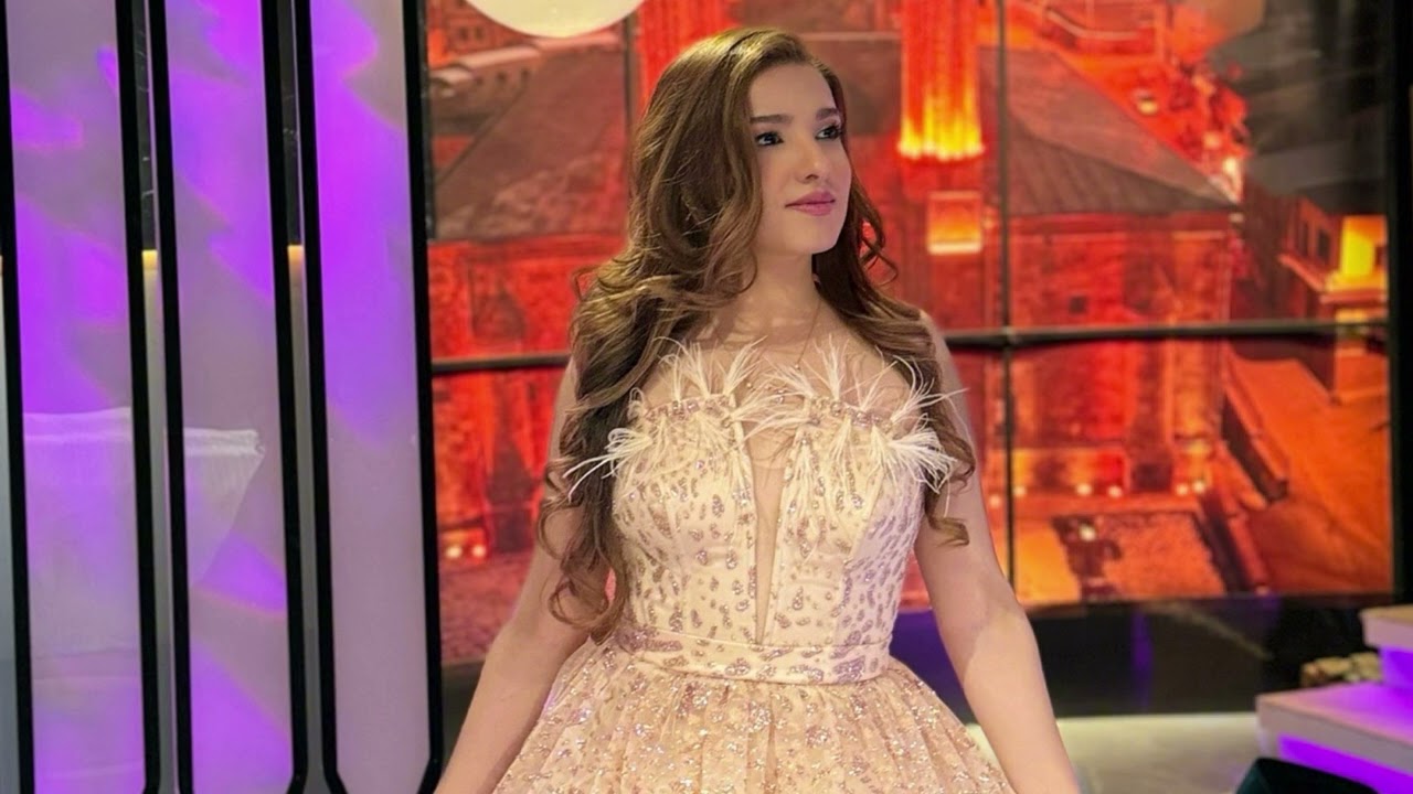 SENEM AKDEMİR - SALINDI BAHÇEYE GİRDİ