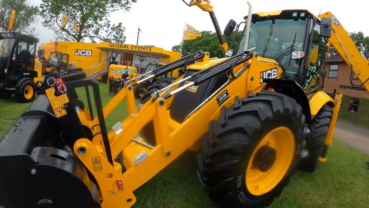 2025 JCB 5CX 4.8 Litre 4-Cyl Diesel Backhoe Loader (108 HP) Watling JCB at Staffordshire County Show