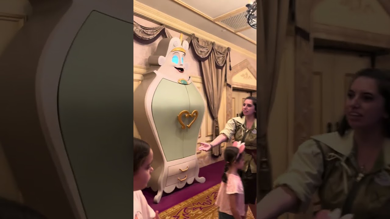 Encontrei com a Princesa Bela no castelo dela