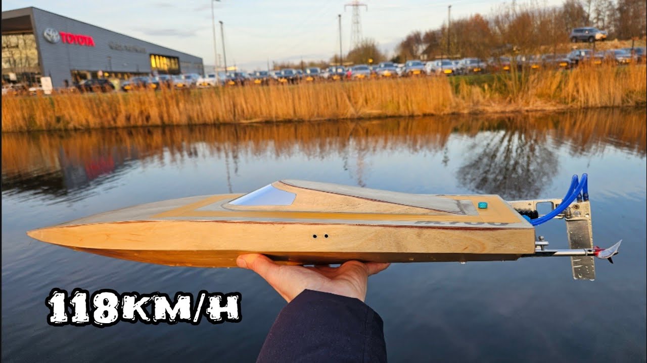 Cozy RC M700 DIY RC boat GPS speedruns. 118km/h new record 