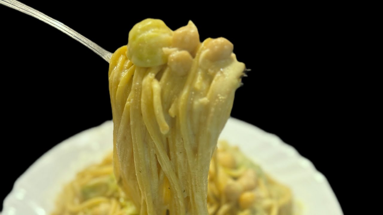 Pflanzliche Ernährung:Spaghetti mit geröstete Rosenkohl & Kichererbsen 