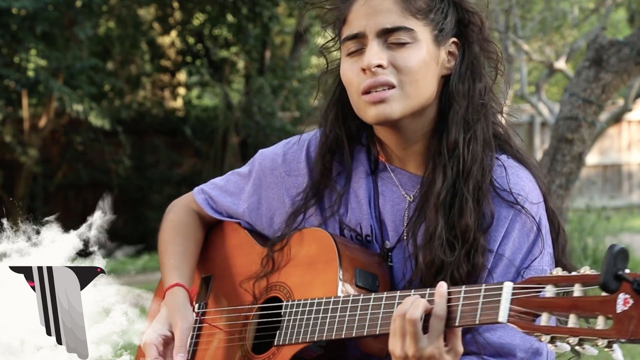 Jessie Reyez Performs 