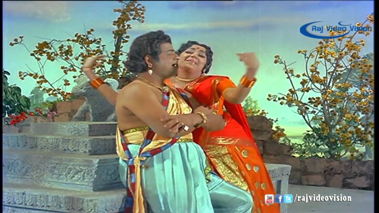 Aadhi Nadhan Ketkinraan HD Song