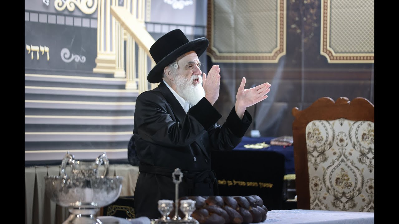 האדמו''ר מוז'ניץ במעמד ספירת העומר במירון - | Viznitz Rebbe In Meron