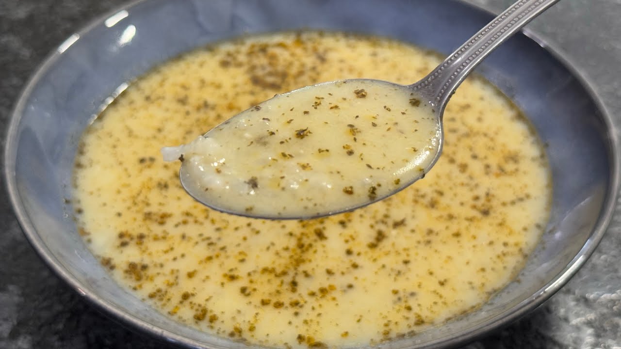 Ciorbă Turcească de Iaurt - Yayla Çorbası | Rețetă Tradițională cu Orez și Mentă