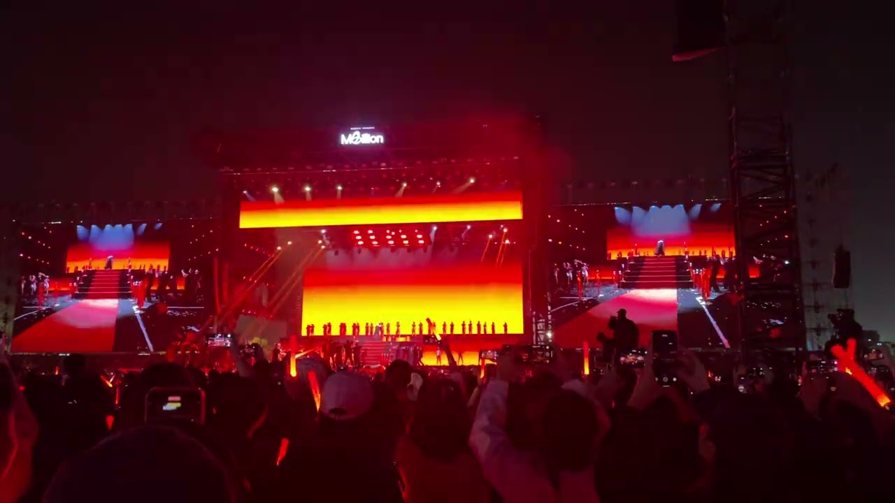 INTRO - QUANG HÙNG MASTERD live at GENfest MBILLION HN 
