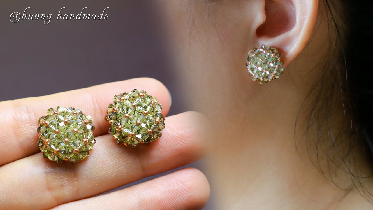 DIY charming stud earrings. How to make beaded earring