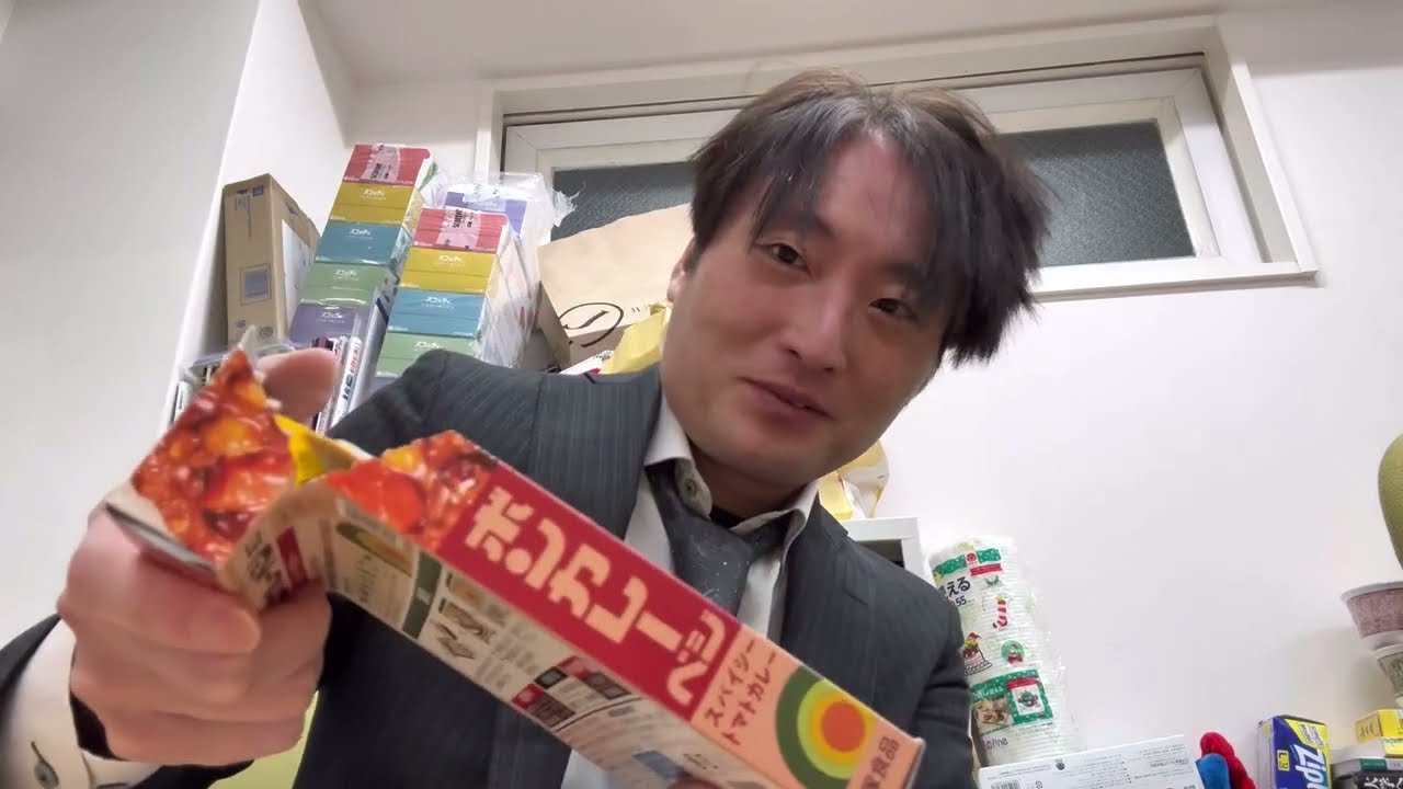 レトルトカレー食べてスターバックスに行く黄金パターン