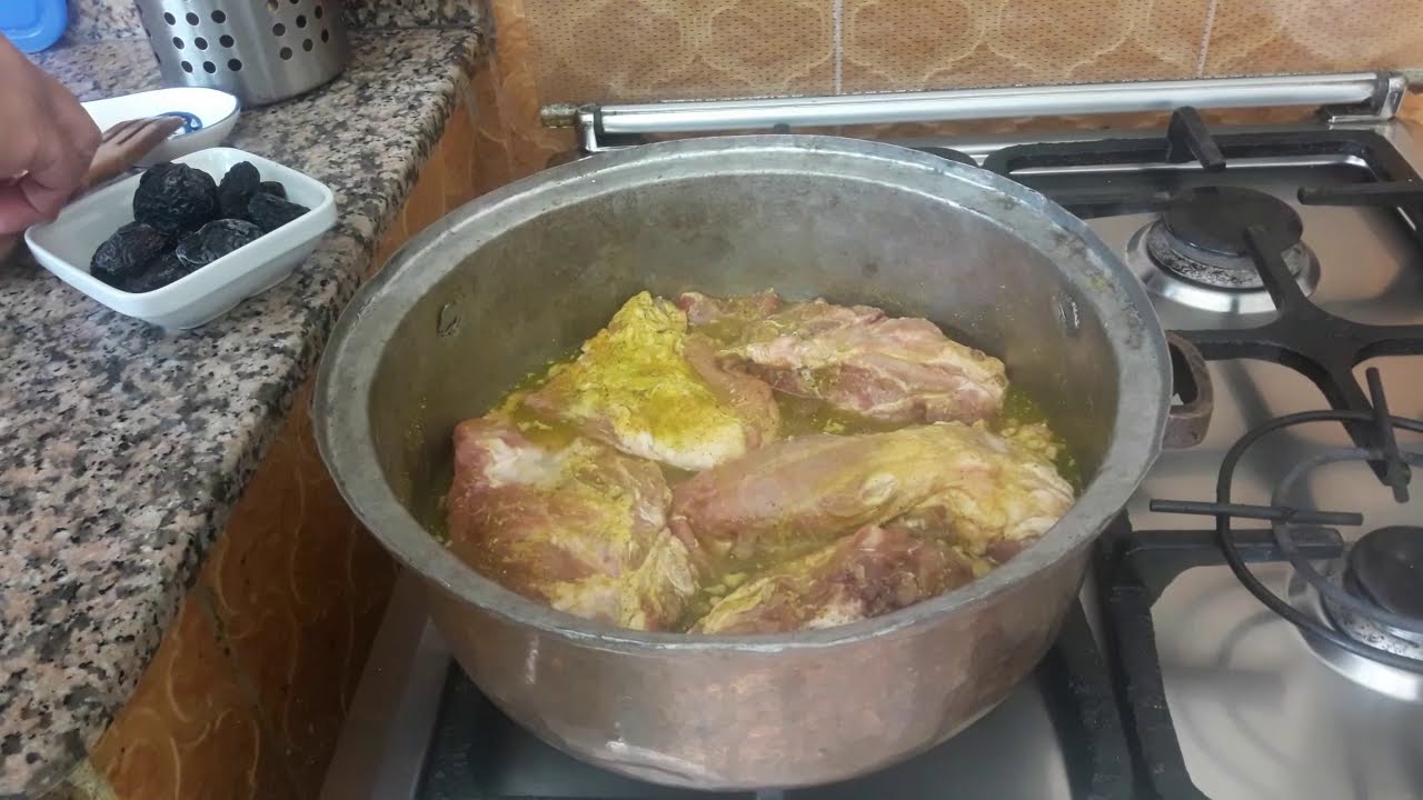 وصفات عيد الاضحى اللحم محمر بالبرقوق والمشماش واللوز معلك ولذيذ 👌👌👌