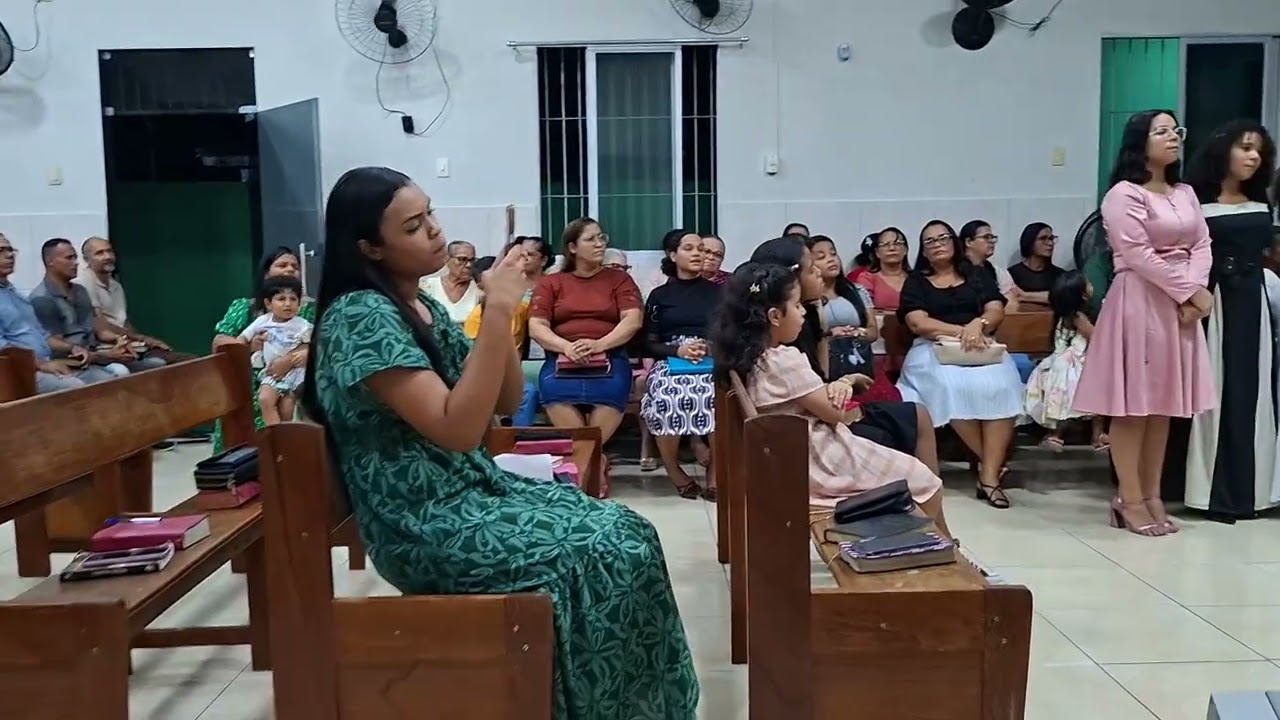 Dejeadalpe's da área, canta no culto Viva, em IEADALPE-JARDIM Angélica 