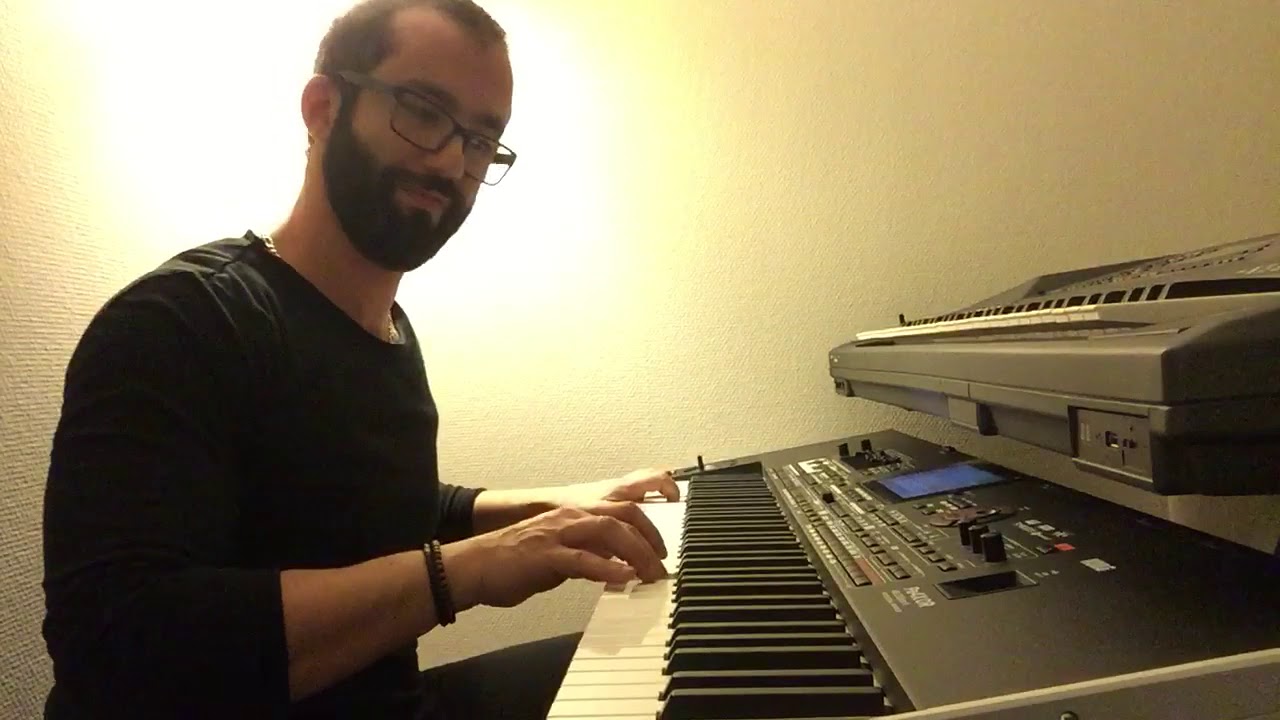 Omar Khairatليلة القبض على فاطمة . عمر خيرت عزف وليد المطعم