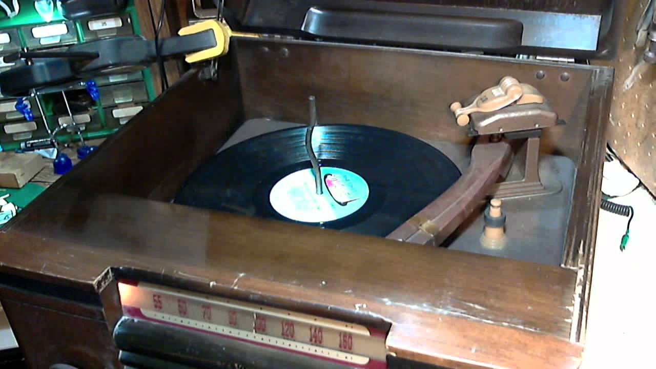 RCA Victor Model 65U Radio/Record Player Video #6 - The Pointer and the Player