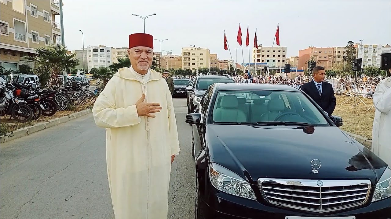 شاهد بالفيديو عامل إقليم سيدي سليمان يترأس صلاة عيد الفطر المبارك ...