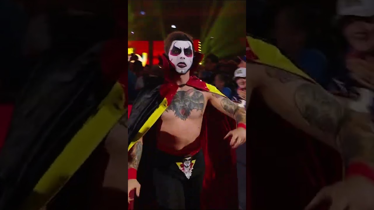 SURPRISE! Danhausen was in the crate 🧛&zwj;♂️📦 #WWEChamber