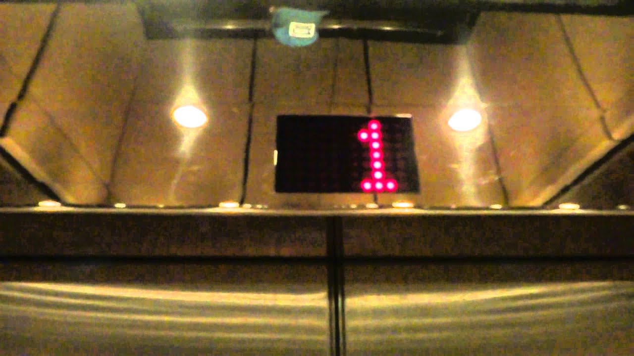 Westinghouse High Speed Traction elevator @ Rivercenter Marriott San Antoino TX