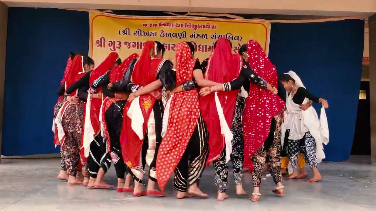 Aadivashi Jungle Rakhvala Re..!!! Perform by Shri Guru Jagaji Maharaj Vidhyamandir  Students