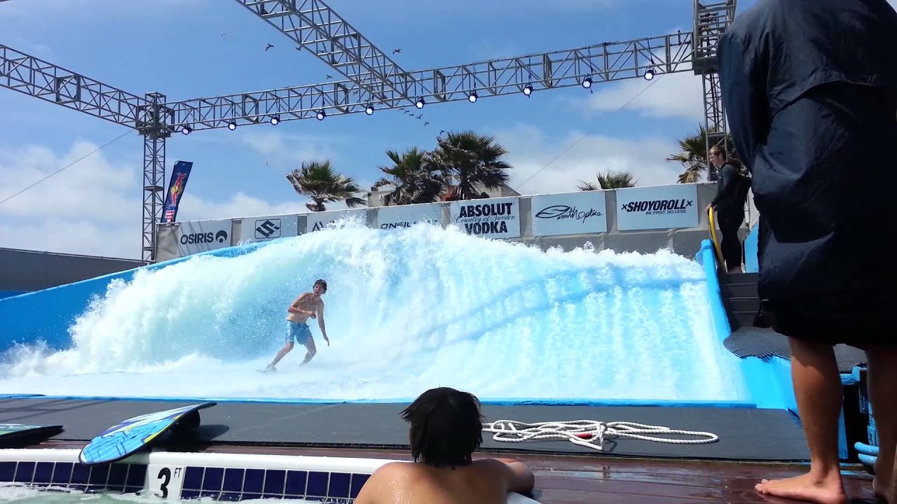 San Diego WaveHouse Surfing FlowBarrel & FlowRider