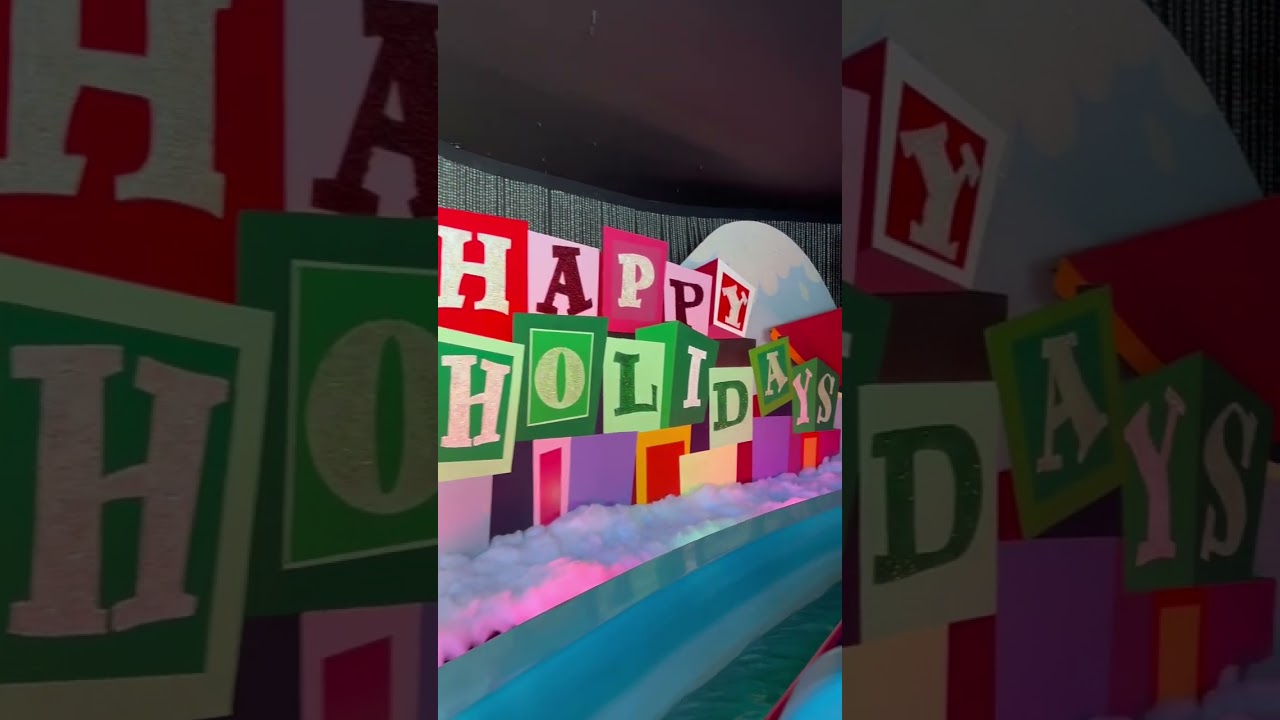 &ldquo;it&rsquo;s a small world&rdquo; Holiday at Disneyland