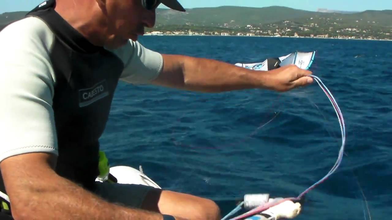 Procédure aile de kite sous le vent du bateau sécurité.MP4