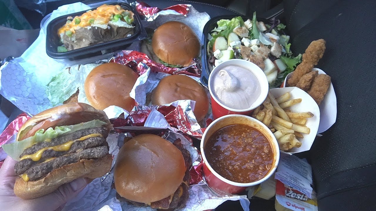 How to enjoy a WENDY'S FEAST   ** BIG BITES **