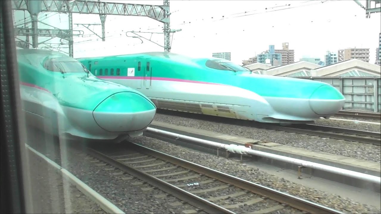 同時発車で競走に！抜きつ抜かれつ！E5系団臨とW7系はくたか大宮駅同時発車後どちらが早い？！東北新幹線VS北陸新幹線　2022.7.2 JR大宮駅 はくたか653号車窓から  panasd 2781