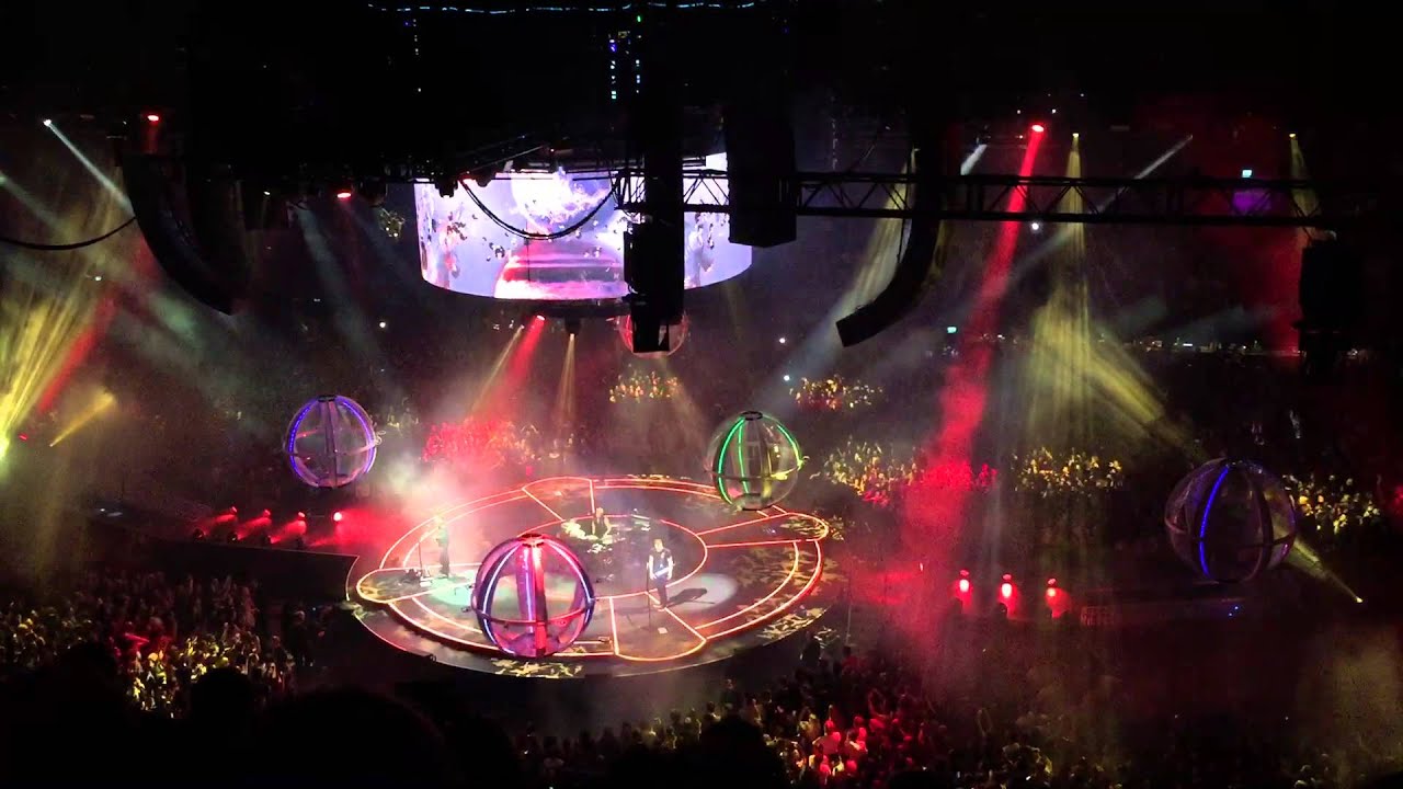 Muse ziggodome 07-03-16 supermassive blackhole