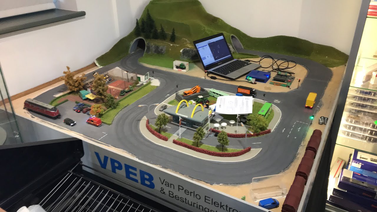 DCC Train Automation Layout building and shop tidy!