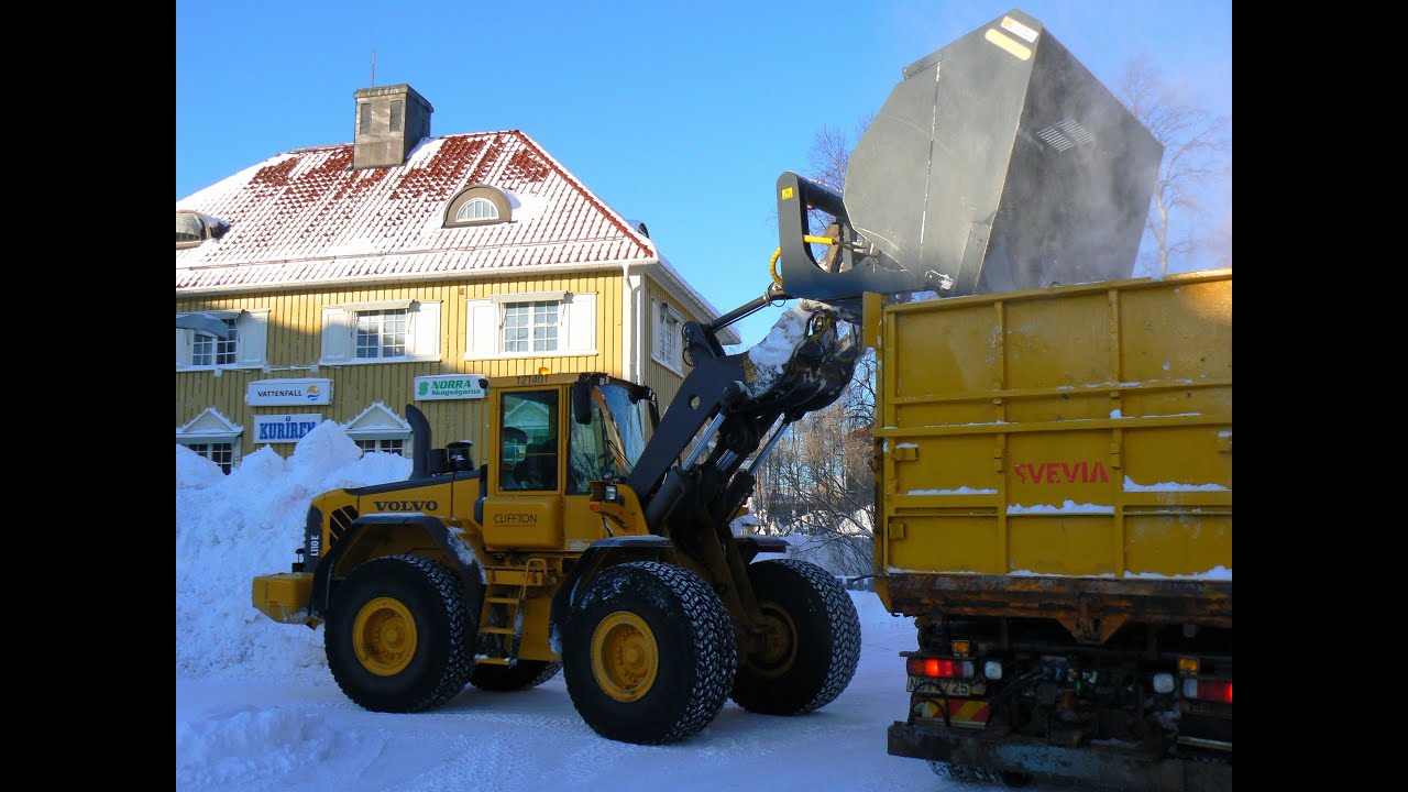 Volvo L110E Loading snow Snöbortkörning i Kalix snowremoval in Kalix Sweden