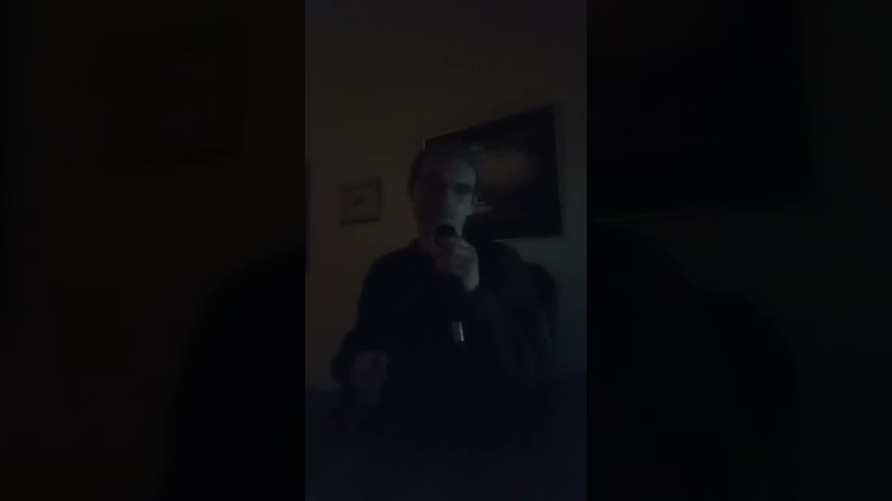 15 november 2025 towa Carson på en öde ö i havet