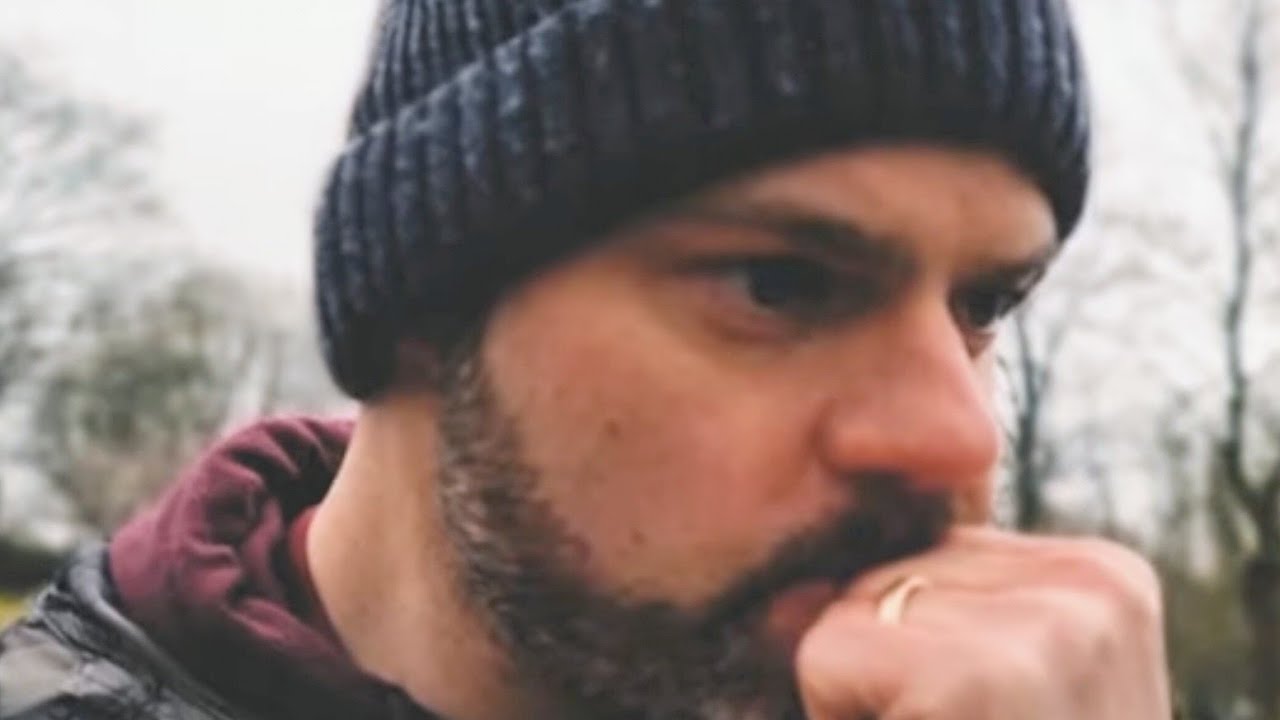 TRAILER - It's never too late (to say you're sorry) by Liam Pennington.