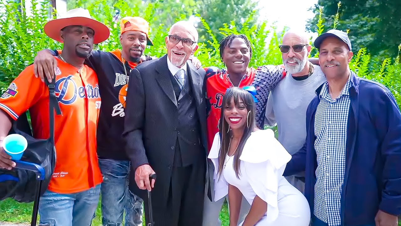 iShowSpeed Reunites With His Family!