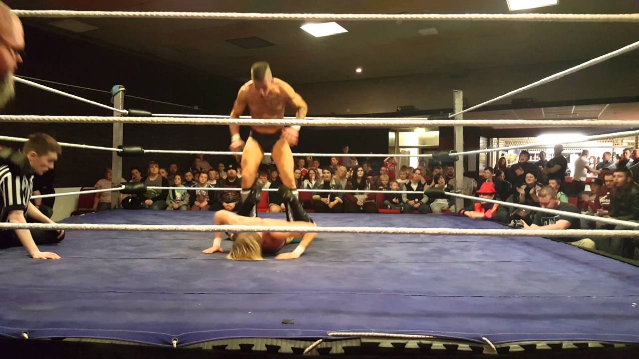 Mark 'Mandrews' Andrews vs Matt Horgan RIW Port Talbot