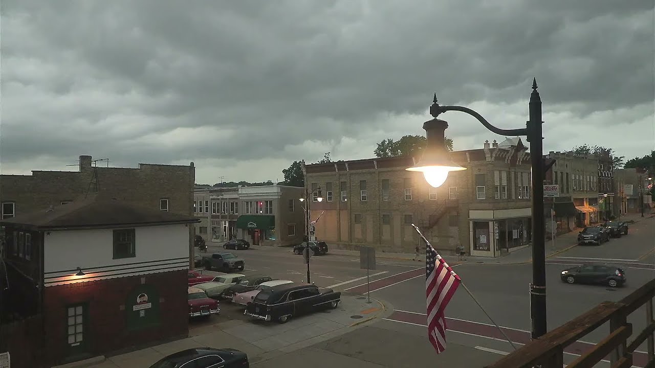 LIVE Severe Thunderstorm Approaches Waterloo, WI