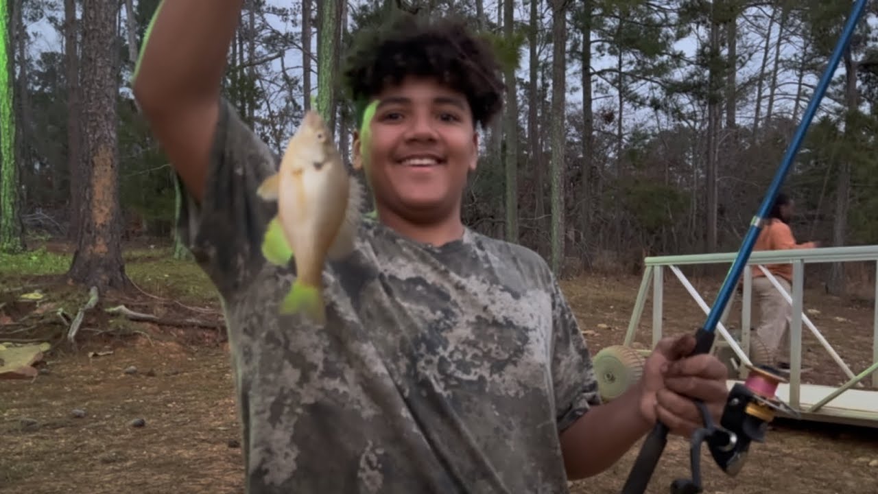 Bluegill catch and cook at my favorite freshwater fishing spot 😋🤤don’t miss this epic banger 