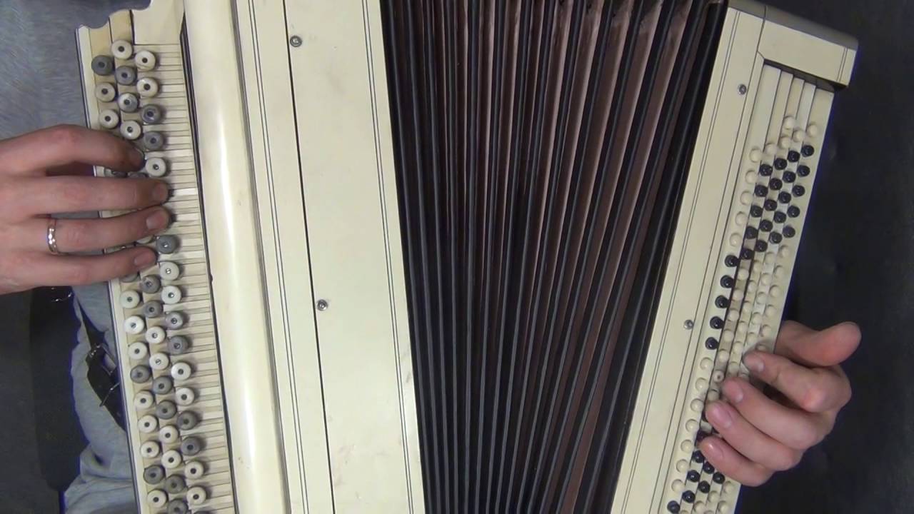 Называют меня некрасивою (баян крупным планом)