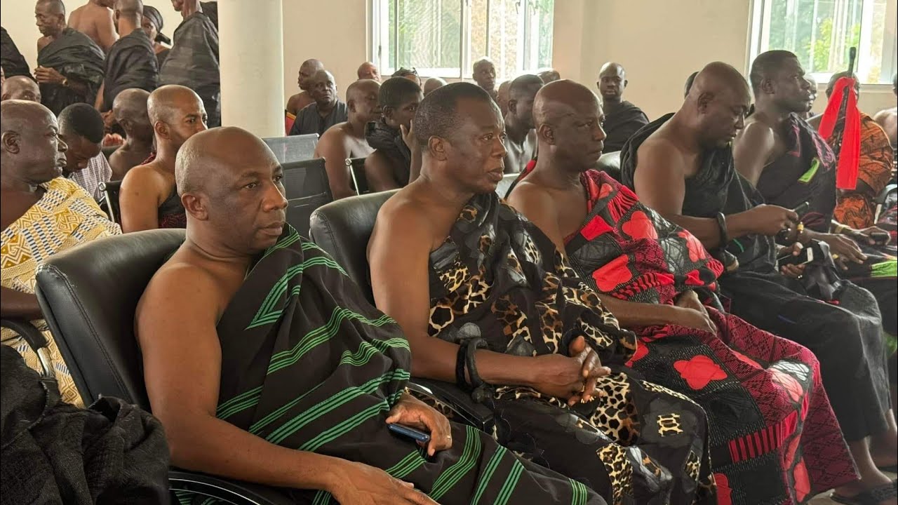 Bono Regional House Of Chiefs Show Solidarity With Dormaahene Live @ Abanpredease ❤️ Bonokyempem!