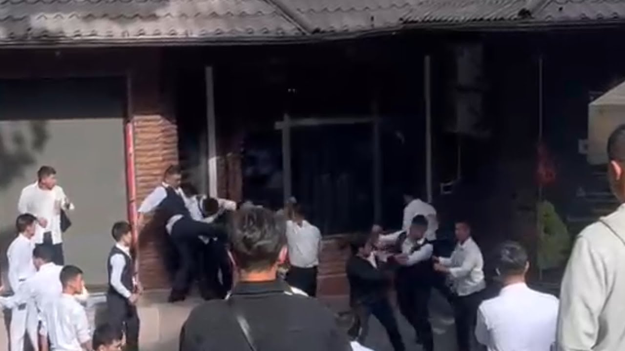 В городе Ош возле ресторана &laquo;ИZЮМ&raquo; произошла драка