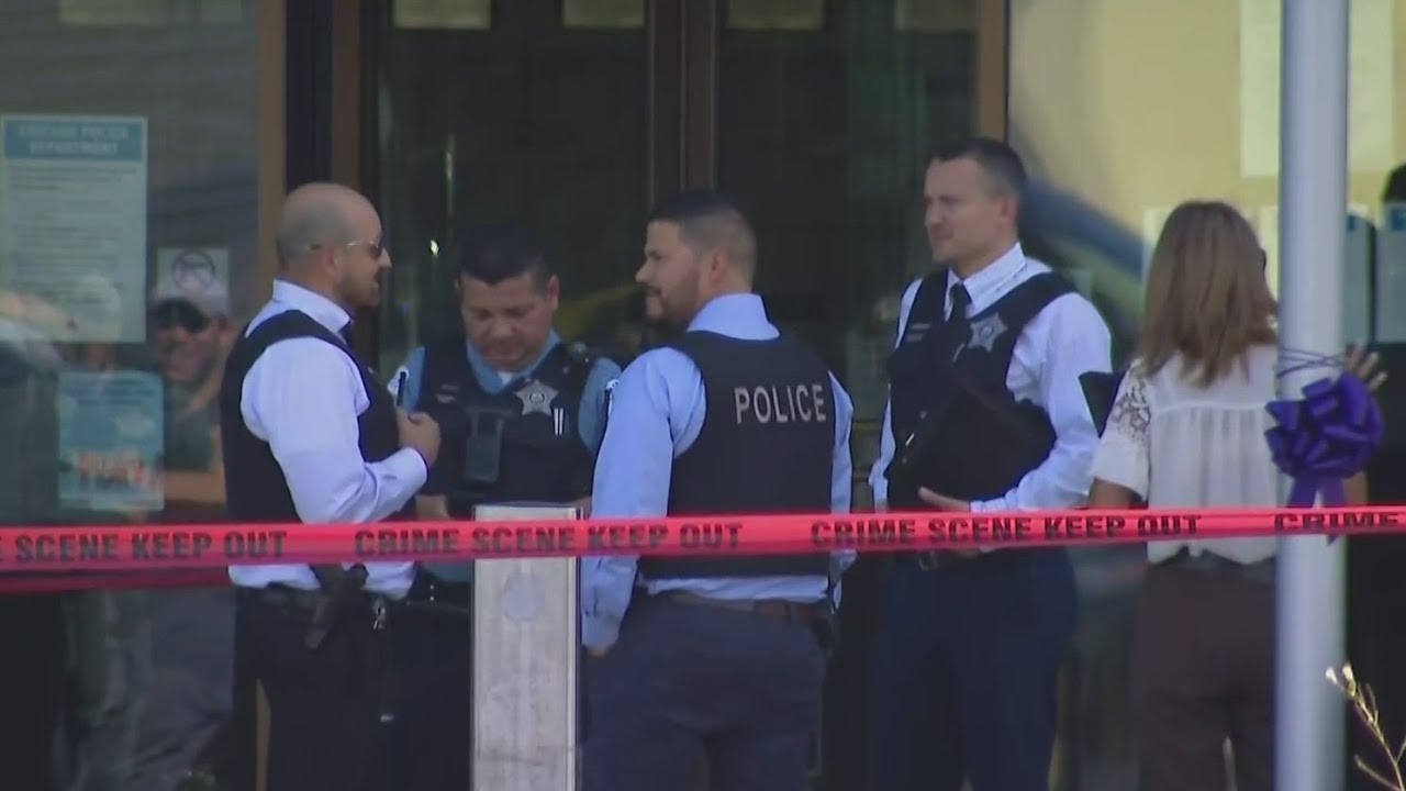 Person shot after he enters Chicago Police station with a gun