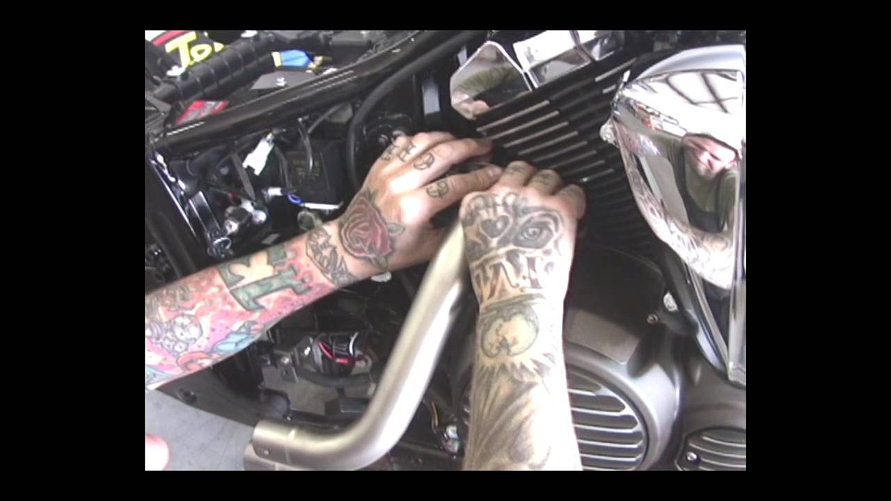 Low and Mean Custom V Star 950 Build Part 22 Exhaust Install