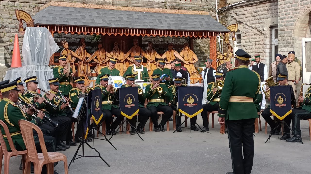 WINTER CARNIVAL SHIMLA Himachal Police Brasd Band at ...Mall Shimla 💚📸 Live performance ♥️