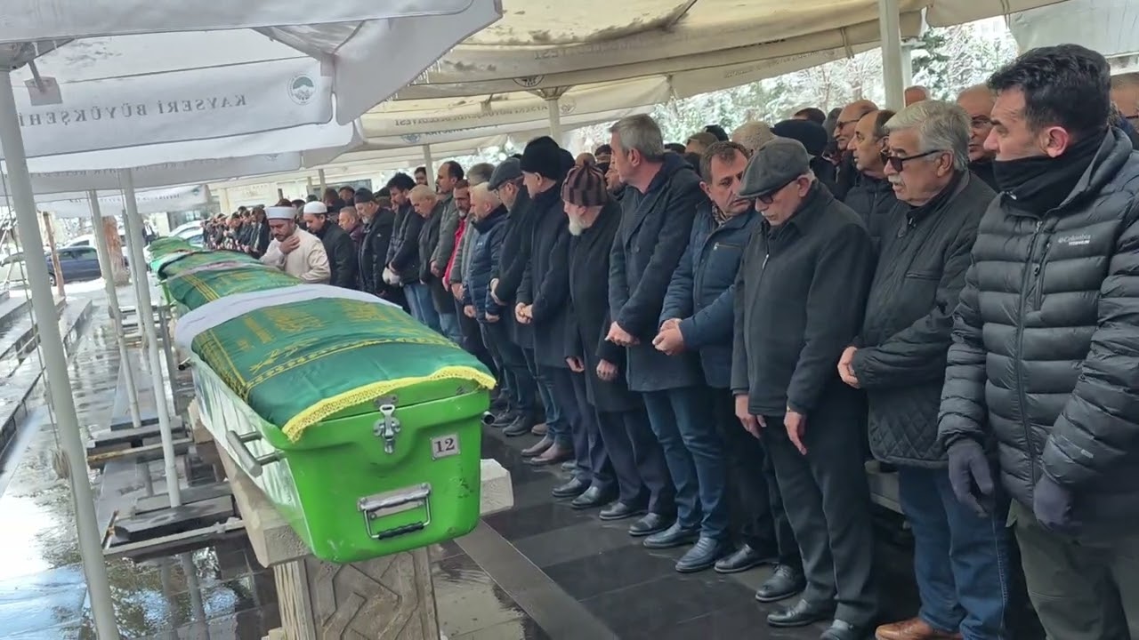 Kayseri ili / Pınarbaşı ilçesi  / AKPINAR Köyünden SAFİYE  ÜNLÜ ' nün cenaze görüntüleri ‐ 1‐