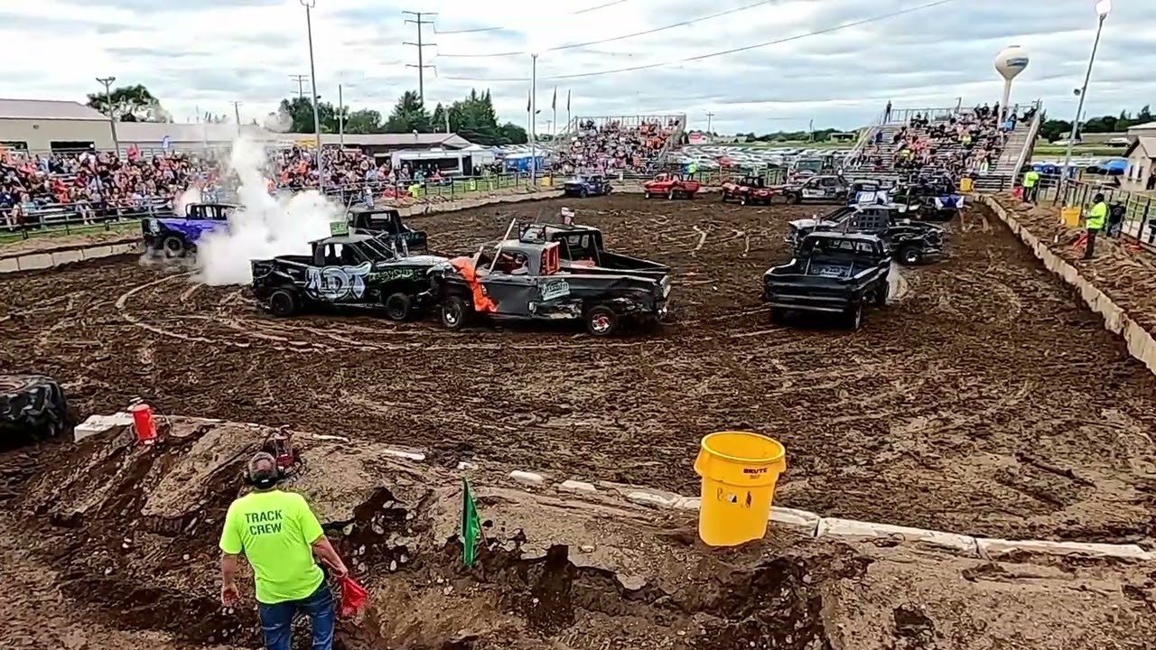 CHAOS IN CLEARWATER (1/2 TON TRUCKS)