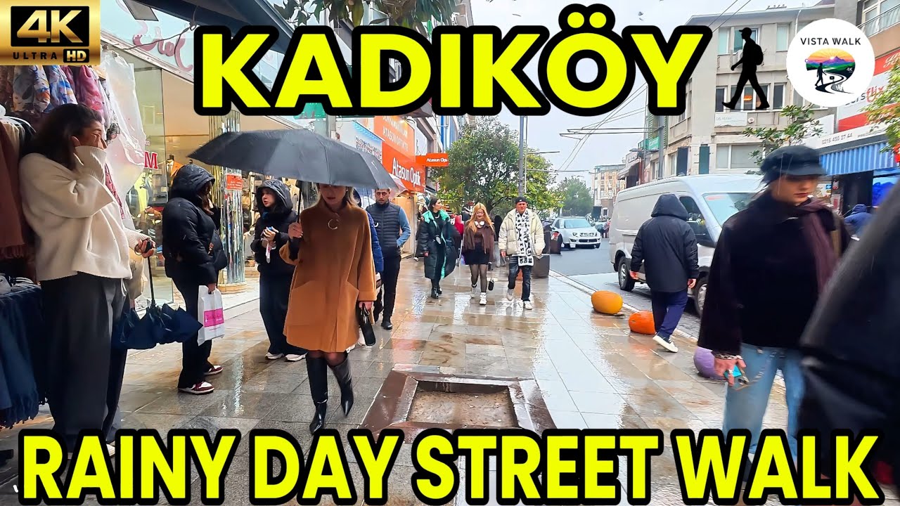 RAINY DAY WALK IN KADIKOY BAZAAR 🇹🇷 | CROWDED STREETS & BAR STREET AMBIENCE