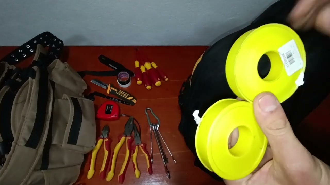 Herramientas de electricista de mi uso cotidiano y  las m&aacute;s b&aacute;sicas para comenzar.