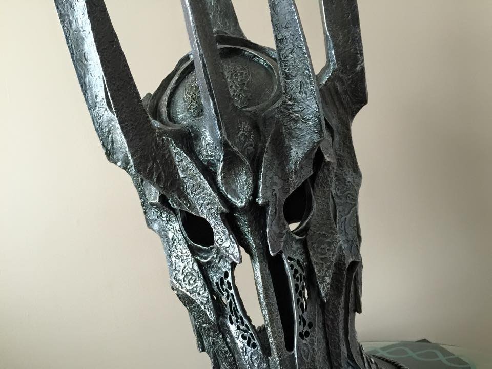 United cutlery Helm of Sauron version 2.0